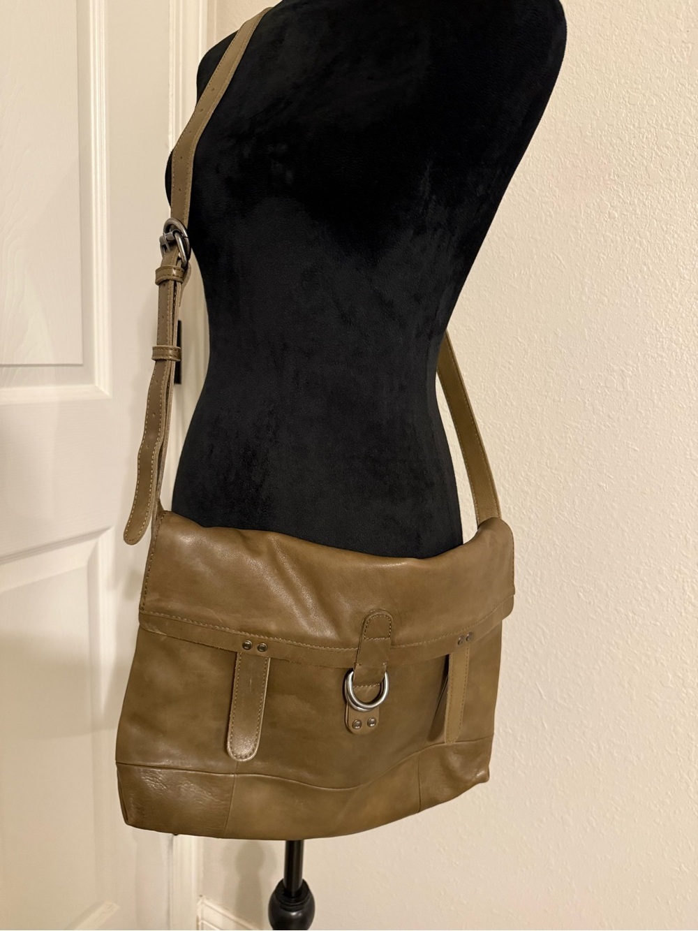 Lucky Brand Olive Green Leather Crossbody Messenger Bag